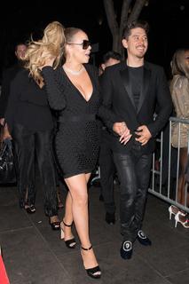 Mariah Carey feet photo thumbnail