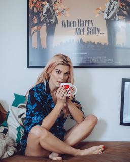 Ashley James feet photo thumbnail