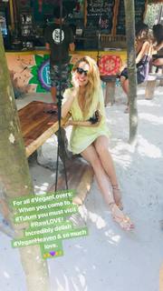 Petra Nemcova feet photo thumbnail