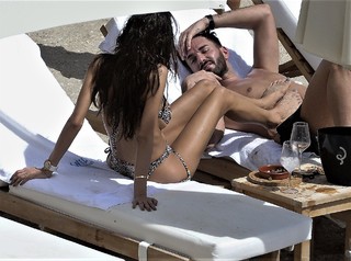 Nabilla Benattia feet photo thumbnail