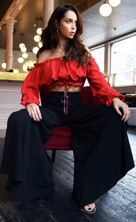 Nabilla Benattia feet photo thumbnail