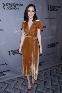 Rachel Brosnahan feet photo thumbnail