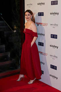 Blanca Suárez feet photo thumbnail