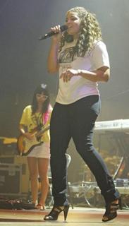 Jordin Sparks feet photo thumbnail