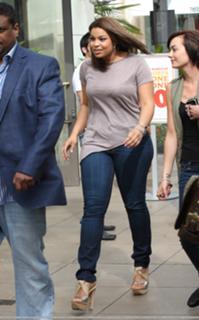 Jordin Sparks feet photo thumbnail