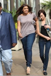 Jordin Sparks feet photo thumbnail