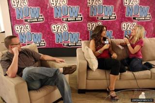 Jordin Sparks feet photo thumbnail