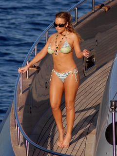 Mariah Carey feet photo thumbnail
