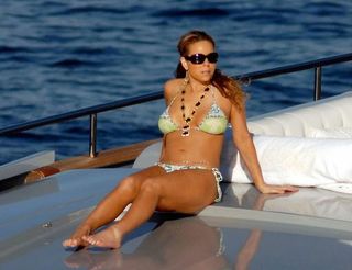 Mariah Carey feet photo thumbnail
