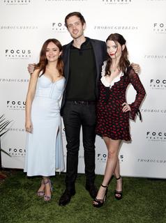 Anya Taylor-Joy feet photo thumbnail