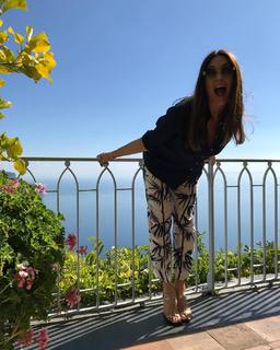 Lisa Snowdon feet photo thumbnail