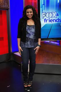 Jordin Sparks feet photo thumbnail