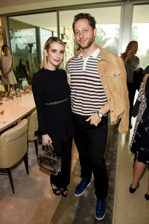 Emma Roberts feet photo thumbnail