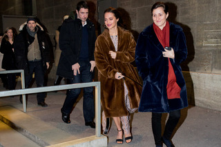 Alicia Vikander feet photo thumbnail
