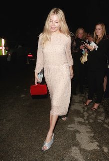 Sienna Miller feet photo thumbnail