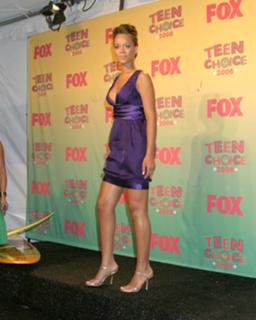 Rihanna feet photo thumbnail