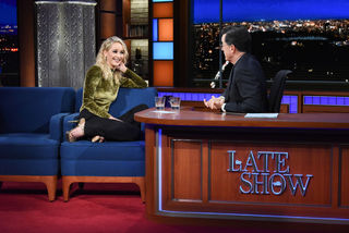 Jennifer Lawrence feet photo thumbnail