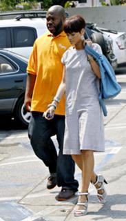 Rihanna feet photo thumbnail