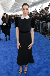 Aubrey Plaza feet photo thumbnail