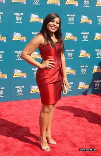 Jordin Sparks feet photo thumbnail