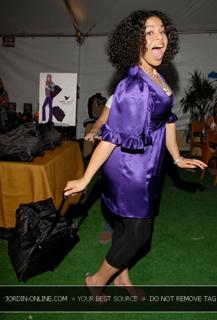 Jordin Sparks feet photo thumbnail