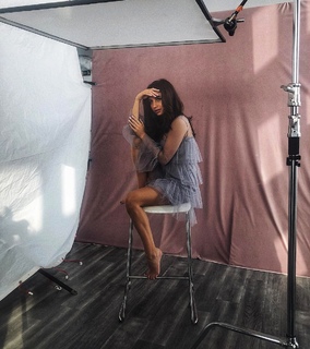 Julia Wieniawa-Narkiewicz feet photo thumbnail