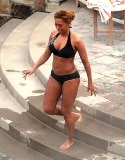 Mel B feet photo thumbnail