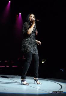 Jordin Sparks feet photo thumbnail