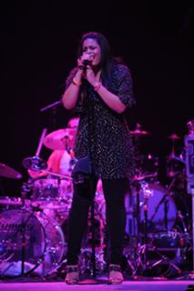 Jordin Sparks feet photo thumbnail