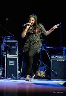 Jordin Sparks feet photo thumbnail