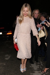 Sienna Miller feet photo thumbnail