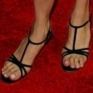 Famke Janssen feet photo thumbnail