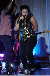 Jordin Sparks feet photo thumbnail