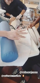 Lívia Andrade feet photo thumbnail