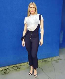 Lívia Andrade feet photo thumbnail