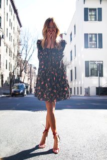 Kelly Bensimon feet photo thumbnail