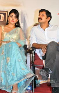 Shriya Saran feet photo thumbnail