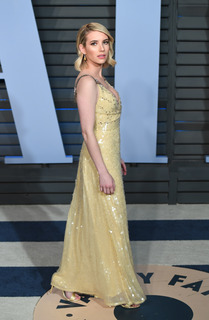 Emma Roberts feet photo thumbnail