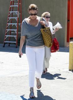 Katherine Heigl feet photo thumbnail