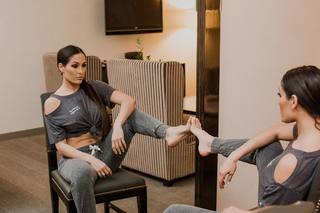 Nikki Garcia feet photo thumbnail