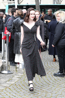 Rachel Brosnahan feet photo thumbnail