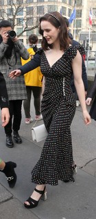 Rachel Brosnahan feet photo thumbnail