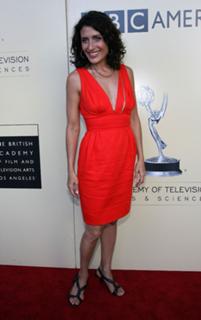 Lisa Edelstein feet photo thumbnail