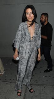 Lisa Edelstein feet photo thumbnail