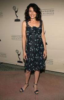 Lisa Edelstein feet photo thumbnail