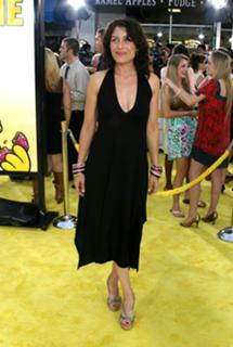 Lisa Edelstein feet photo thumbnail