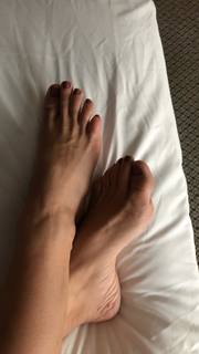 Franciely Freduzeski feet photo thumbnail
