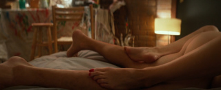 Heather Graham feet photo thumbnail