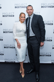Jennifer Lopez feet photo thumbnail