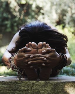 Halle Berry feet photo thumbnail